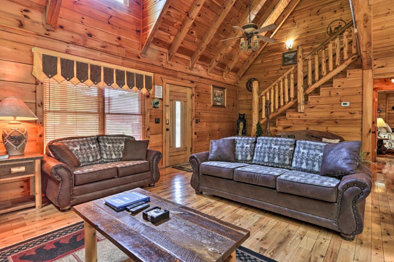 Pigeon Forge Getaway With Covered Patio And Hot Tub! Eksteriør bilde