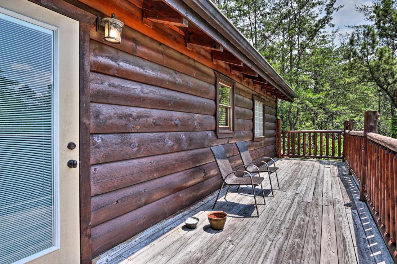 Pigeon Forge Getaway With Covered Patio And Hot Tub! Eksteriør bilde